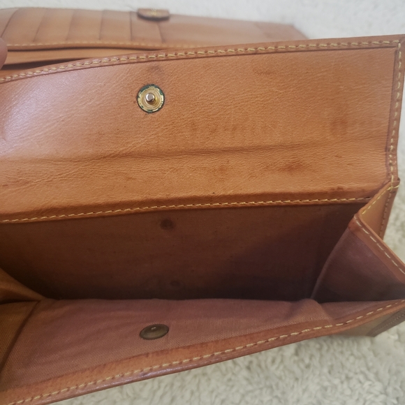 ❣️Alviero Martini Wallet❣️ - Picture 5 of 16